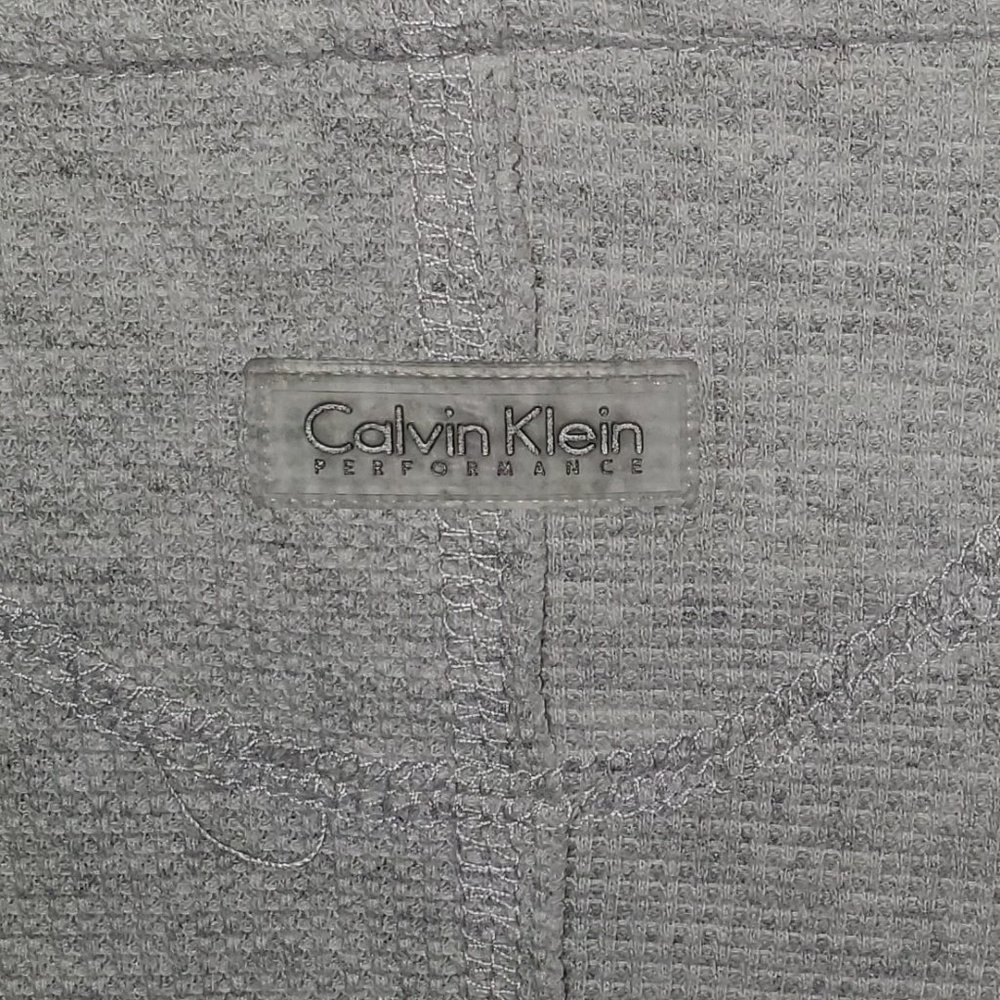 Calvin Klein performance shall - Picture 6 of 7